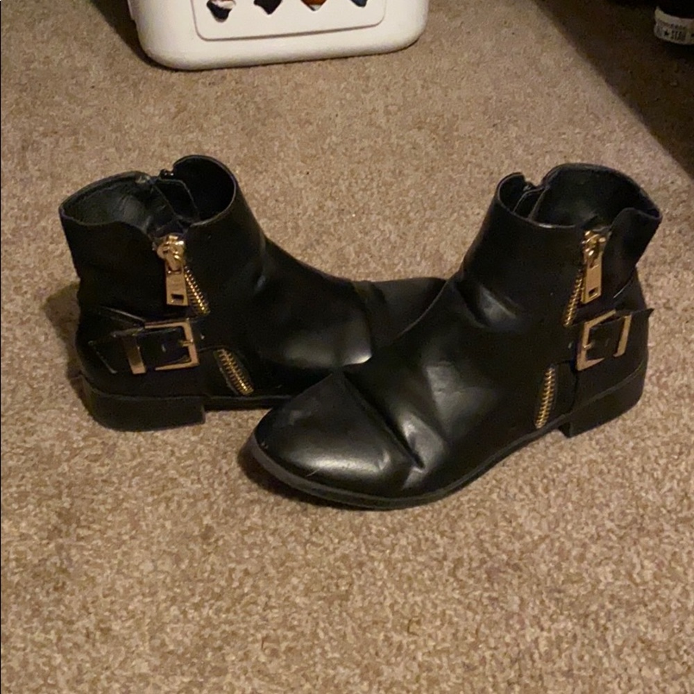 Ankle boots